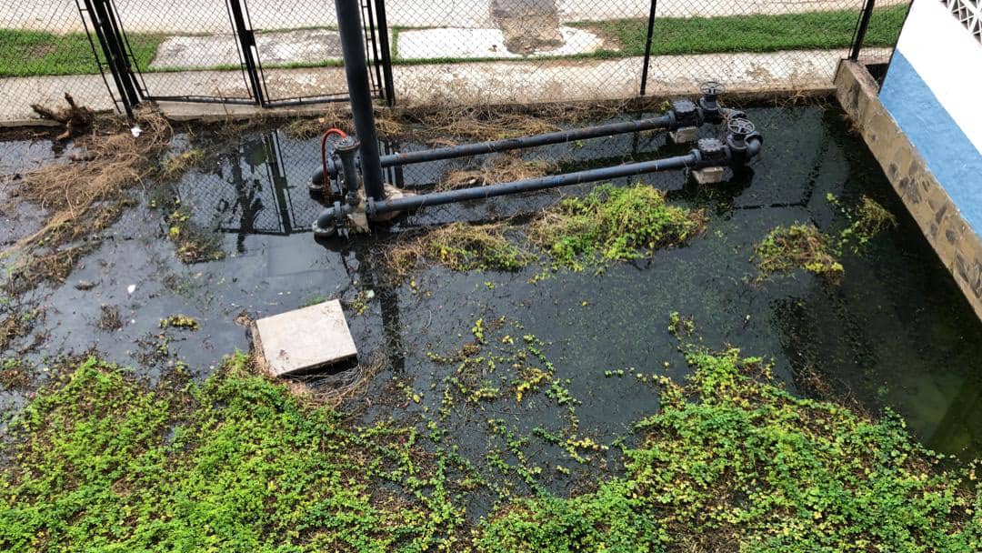 Río de cloacas corre por La Caranta en Margarita desde que Hidrocaribe se llevó la bomba de agua “para repararla” (FOTOS)