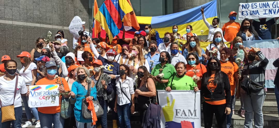 Mujeres venezolanas protestaron en su día para mostrar su apoyo a Ucrania ante la invasión rusa (Imágenes)