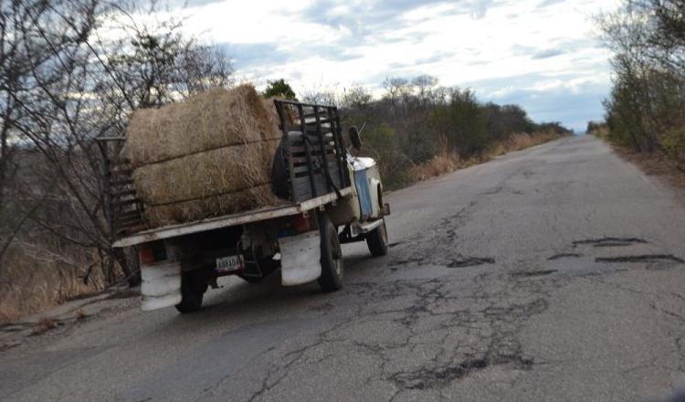 Con más cráteres que la Luna: así está la carretera Dos Caminos – El Sombrero en Guárico (FOTOS)