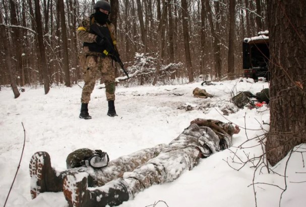 “No puedo darle de comer a mi familia”: Los mercenarios que pelean por Putin a cambio de miles de dólares