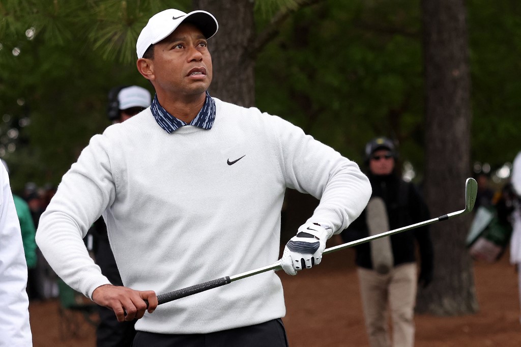 Tiger Woods se quedó sin opciones de pelear en el Masters dominado por Scheffler