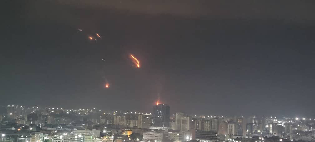 Continúan incendio en el Parque Nacional de El Ávila #4Abr (Fotos)