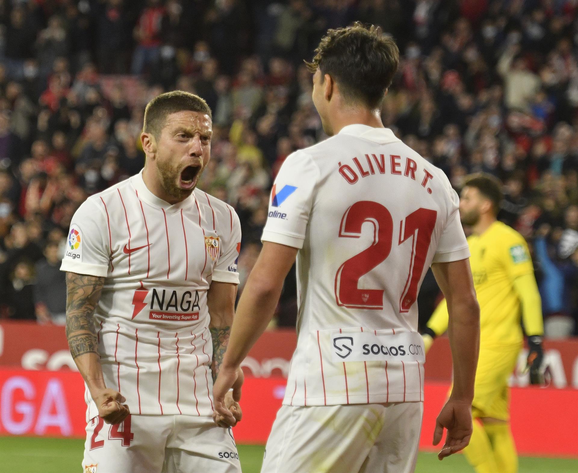 Sevilla recuperó el segundo puesto tras vencer al Granada en el tiempo añadido