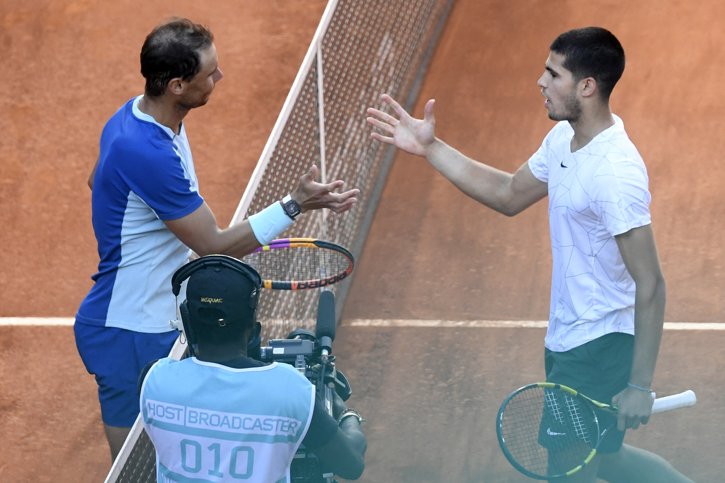 El heredero vence al rey: Alcaraz le ganó a Nadal en un partidazo y se metió en semifinales del Masters de Madrid