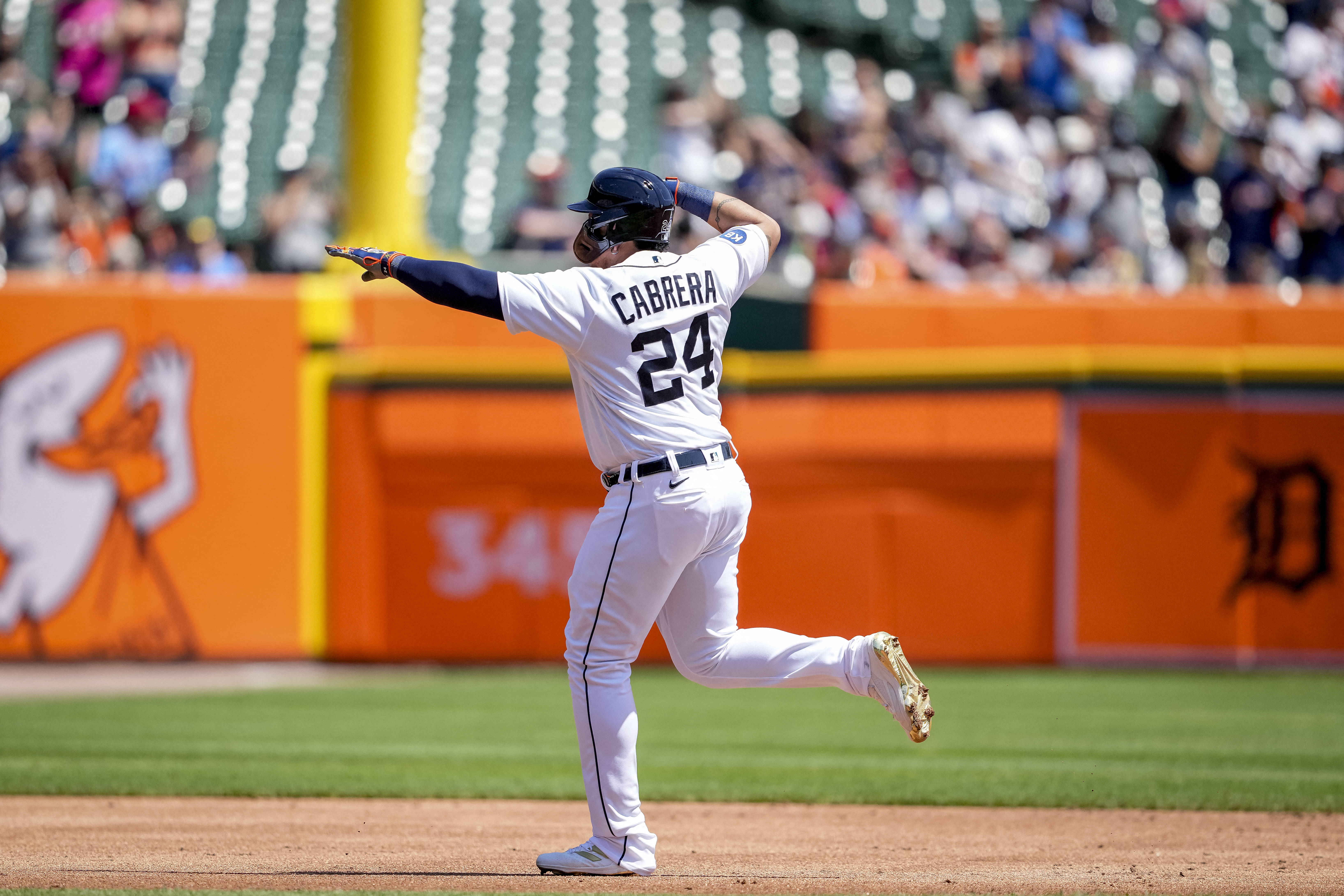 Miguel Cabrera amplió nuevamente su leyenda con dos hitos ante Orioles (Videos)