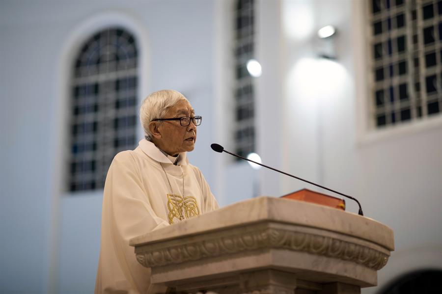 Arrestan en Hong Kong a cardenal católico Joseph Zen por apoyar protestas de 2019