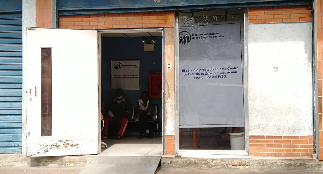 Unidad de diálisis en Valencia se convirtió en un sauna porque el aire acondicionado se “echó tres…”