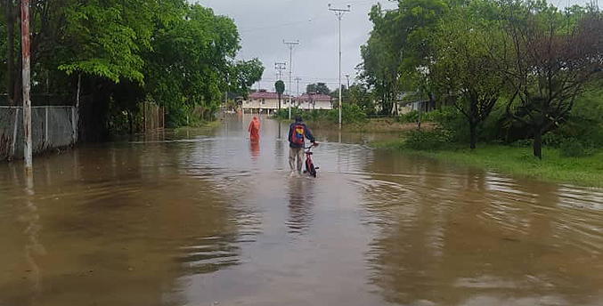 Lluvias provocaron el “hundimiento” del campo petrolero Tamare en Zulia (FOTOS)