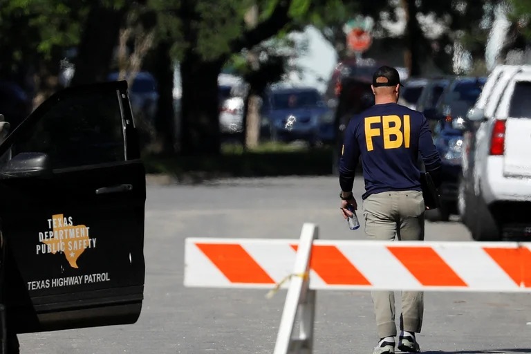 El FBI detiene e identifica a 85 sospechosos de explotación sexual y trata