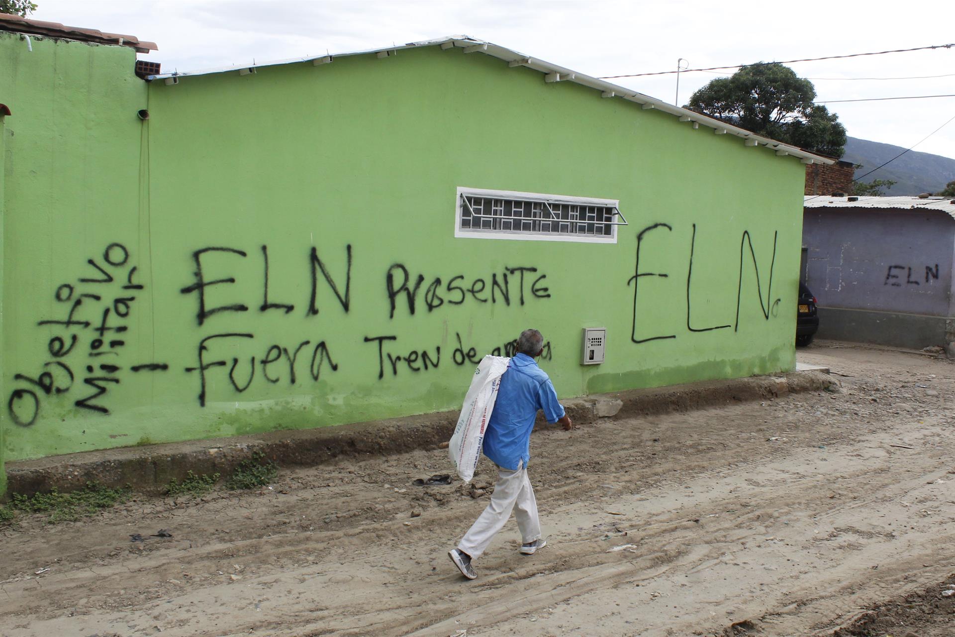 Guerrilla y pandillas mantienen bajo terror a ganaderos venezolanos, denuncia FundaRedes