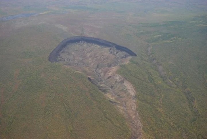 La “Puerta del infierno” existe, está en Rusia y no para de crecer