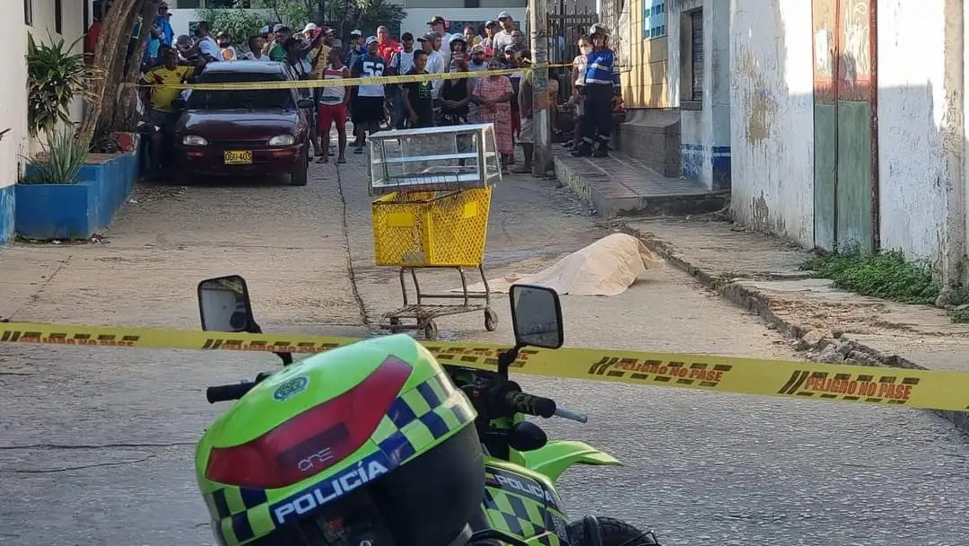 Venezolana fue acribillada a plena luz del día en una plaza de Colombia