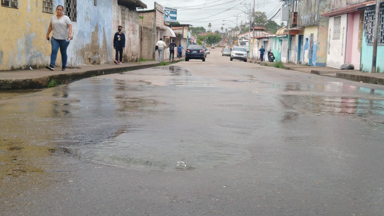 Sectores de Maturín se “pudren” por la hediondez emanada por las cloacas colapsadas