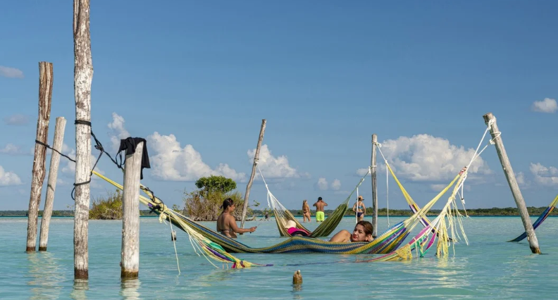 La exótica laguna de Bacalar perdió su color: así quedó uno de los destinos más visitados del mundo