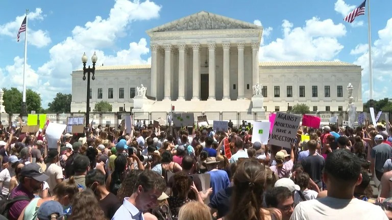 Biden toma medidas para proteger la privacidad en Internet de las mujeres tras fallo contra el aborto