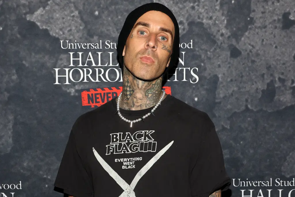 Revelan el problema de salud que llevó a la hospitalización de Travis Barker