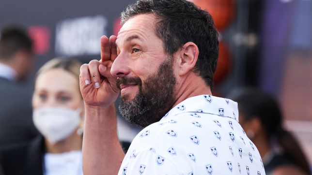 La insólita anécdota de Adam Sandler en playa nudista de España