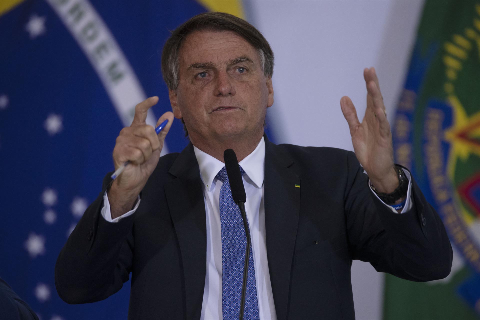 Bolsonaro se burló y criticó en redes sociales el uso del lenguaje inclusivo en Argentina