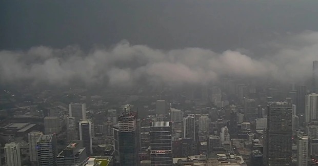 Tornados y granizo del tamaño de una pelota de béisbol azotaron varios estados de EEUU