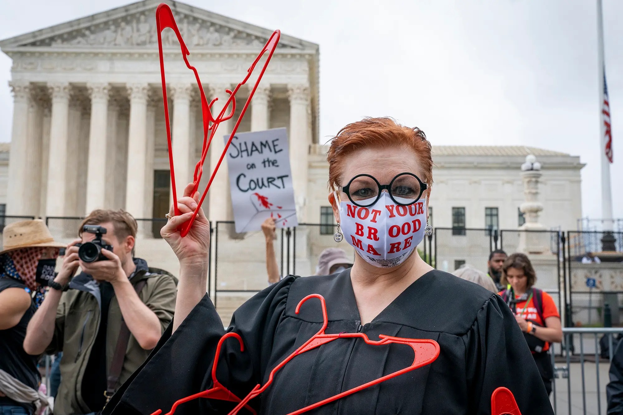 Cientos de manifestantes piden ante el Supremo aborto libre en todo EEUU