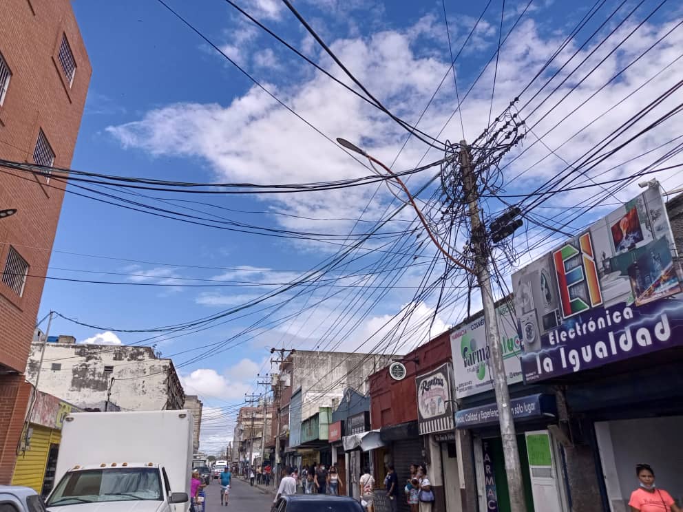 Presunto guiso de Corpoelec tiene a comerciantes de Porlamar sin electricidad desde hace una semana