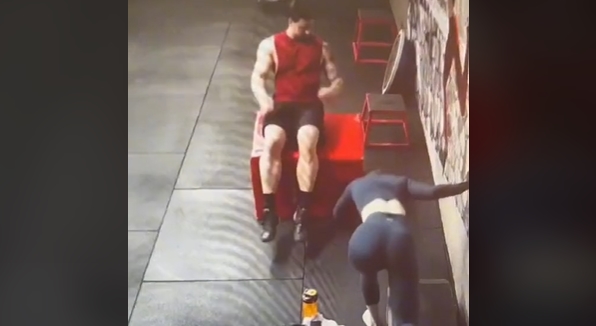 VIRAL: Trató de conquistar a una mujer en un gimnasio, pasó vergüenza y todo quedó grabado