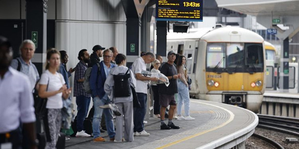 El transporte público de Londres paralizado por otra huelga del sector ferroviario