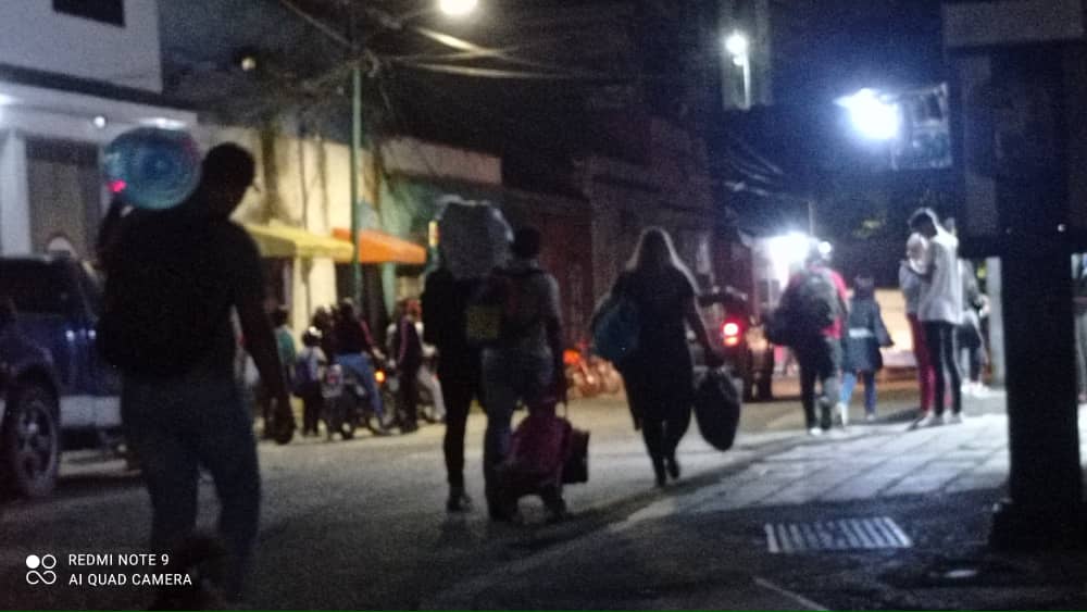 Nuevo intento de invasión a la Torre David durante la madrugada de este #3Ago (VIDEOS)