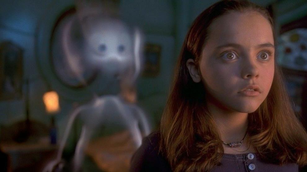 “No me esforcé mucho”: Christina Ricci se avergüenza de su actuación en “Casper”