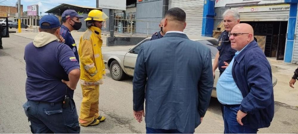 Lanzan explosivo contra un comercio en Cabimas y uno de los atacantes murió en enfrentamiento con la policía