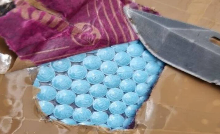 Incautaron más de 21 mil pastillas de fentanilo y 649 gramos de metanfetamina en México