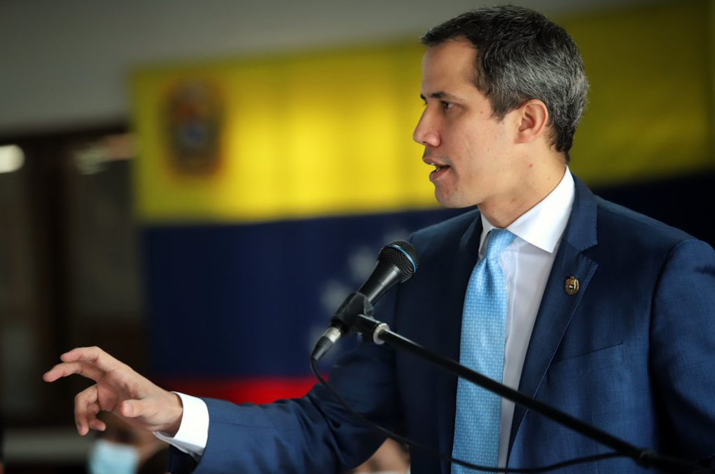 Guaidó extendió sus condolencias al pueblo británico por la muerte de Isabel II