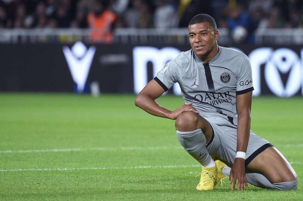 Mbappé liquidó a Nantes y reafirmó al líder PSG