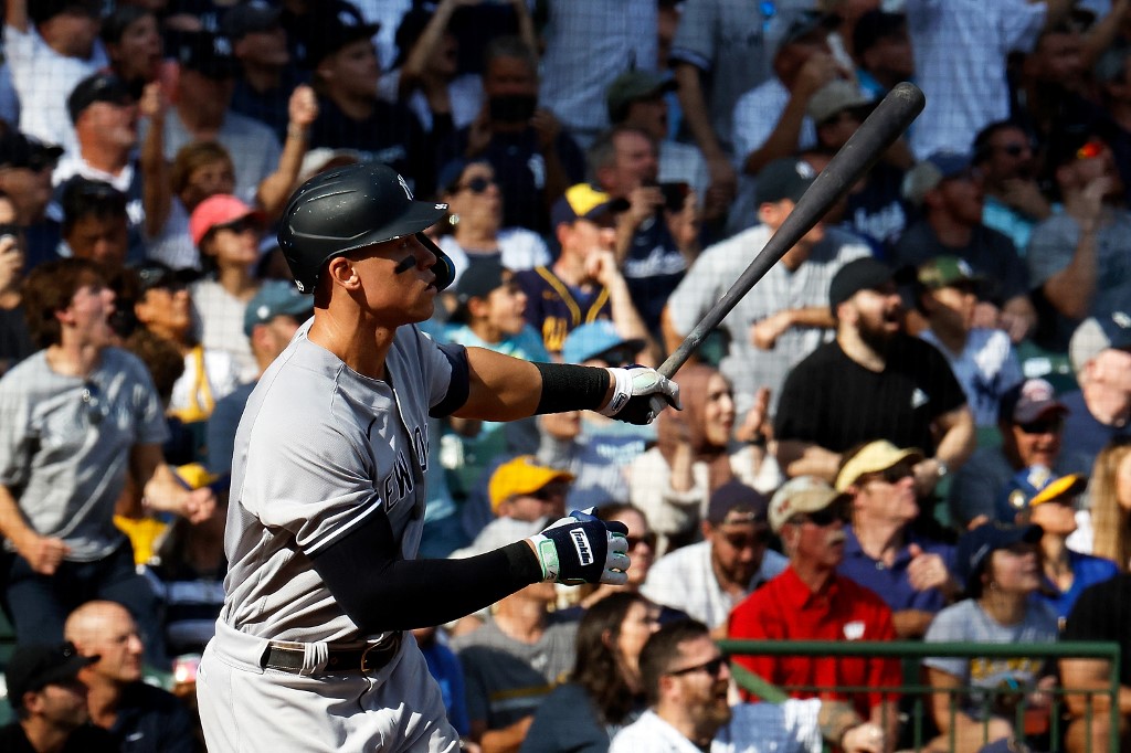 Aaron Judge se acerca al récord de jonrones de la Liga Americana tras castigar a Cerveceros