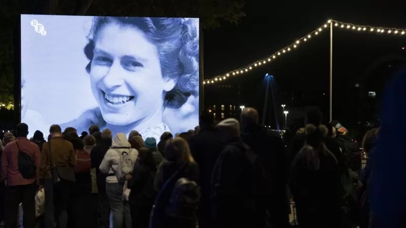 De dónde viene el amor de los británicos por la monarquía en Reino Unido