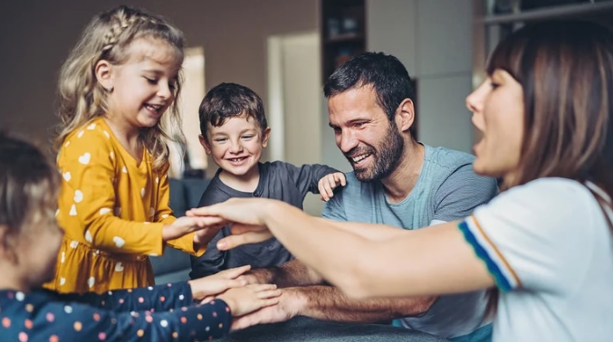 Criar desde la ternura: cómo cambiar el paradigma tradicional en el vínculo con los hijos