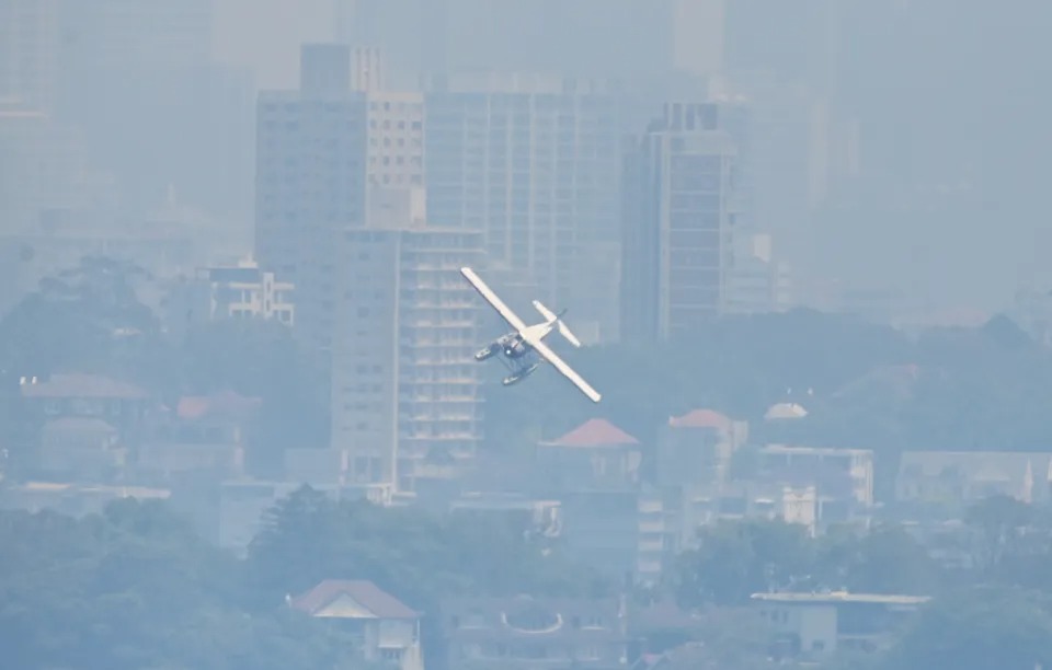 Solo 19 minutos de vuelo: un muerto y nueve desaparecidos tras estrellarse hidroavión cerca de Seattle