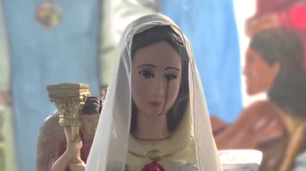 En Bucaramanga apareció una virgen llorando lágrimas de sangre (Video)