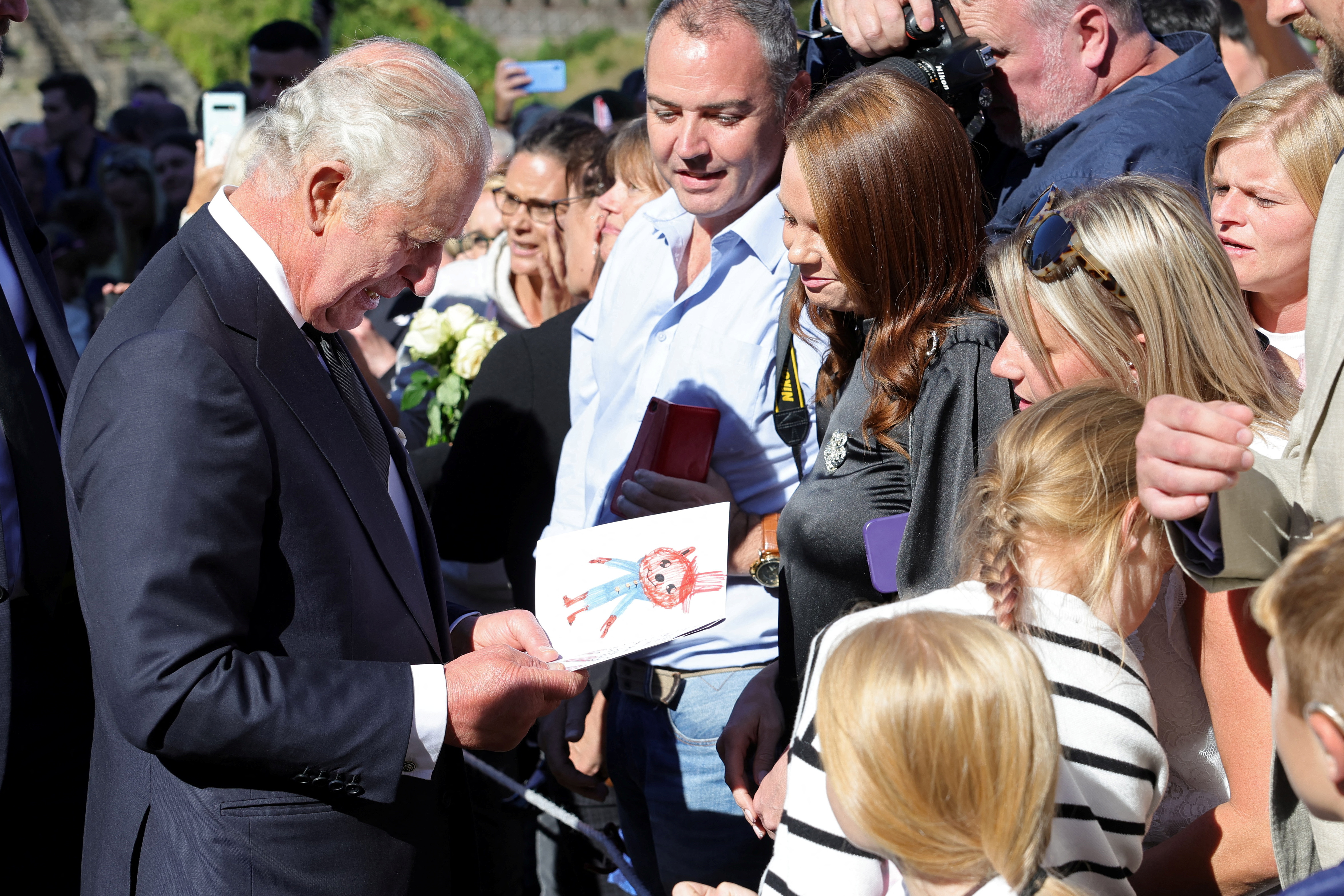 El curioso regalo que recibió Carlos III tras sus polémicos primeros gestos como rey