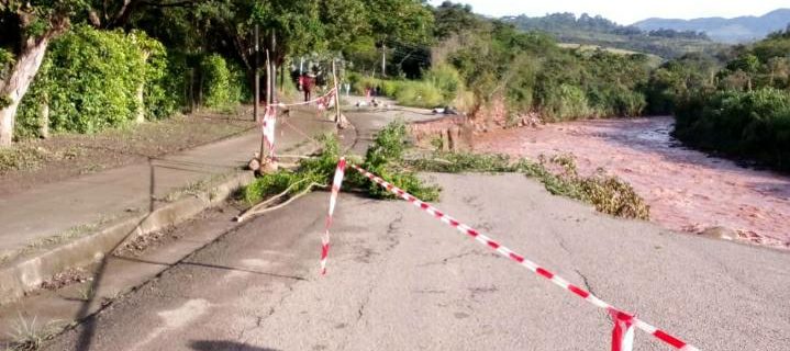 Habitantes de Barrio El Río en Táchira plantean construir ellos mismos la vía ante la falta de respuesta del régimen