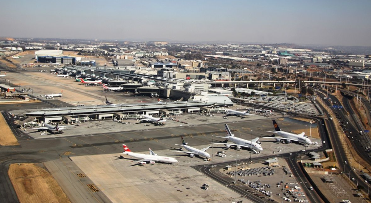 Huelga de controladores aéreos paraliza varios aeropuertos en África Occidental