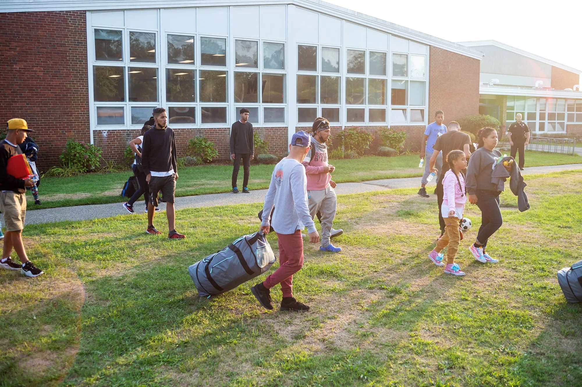 Venezolanos enviados a Martha’s Vineyard endurecen batalla legal contra republicanos