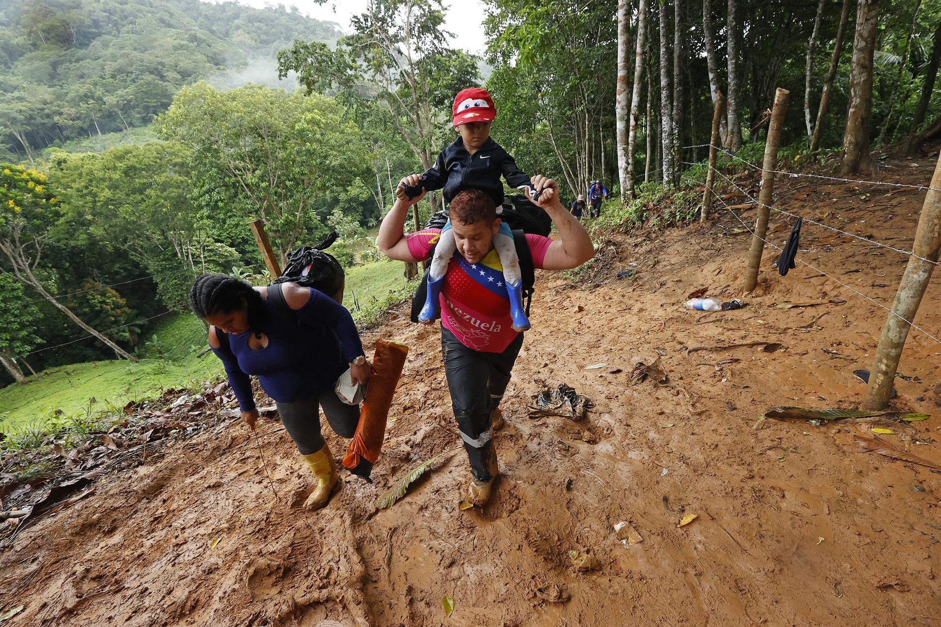 Amnistía Internacional condena nueva política migratoria de EEUU para los venezolanos