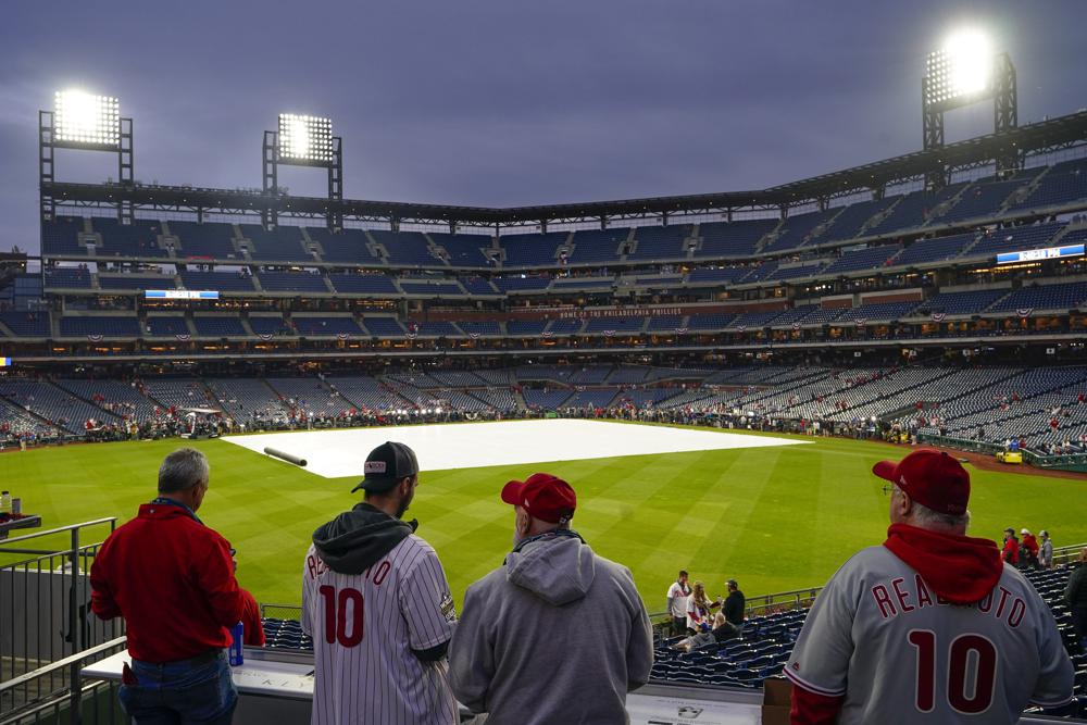 Tercer juego de Serie Mundial entre Astros y Filis fue pospuesto por lluvia