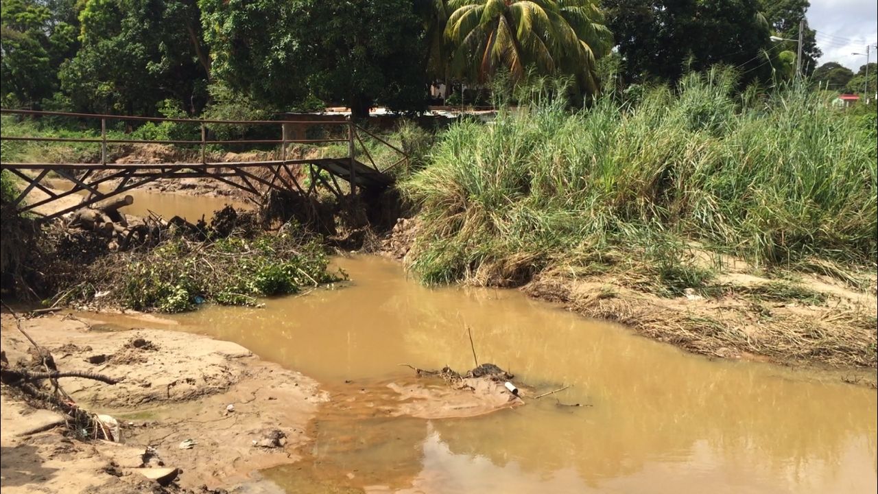 Régimen no le para a reclamos de afectados por lluvias que ascienden a más de 580 familias en Bolívar