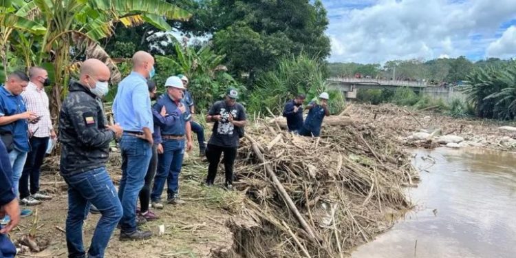 Han encontrado cuatro cadáveres en el río Tuy: Todo indica que vienen de Las Tejerías, aseguró Héctor Rodríguez