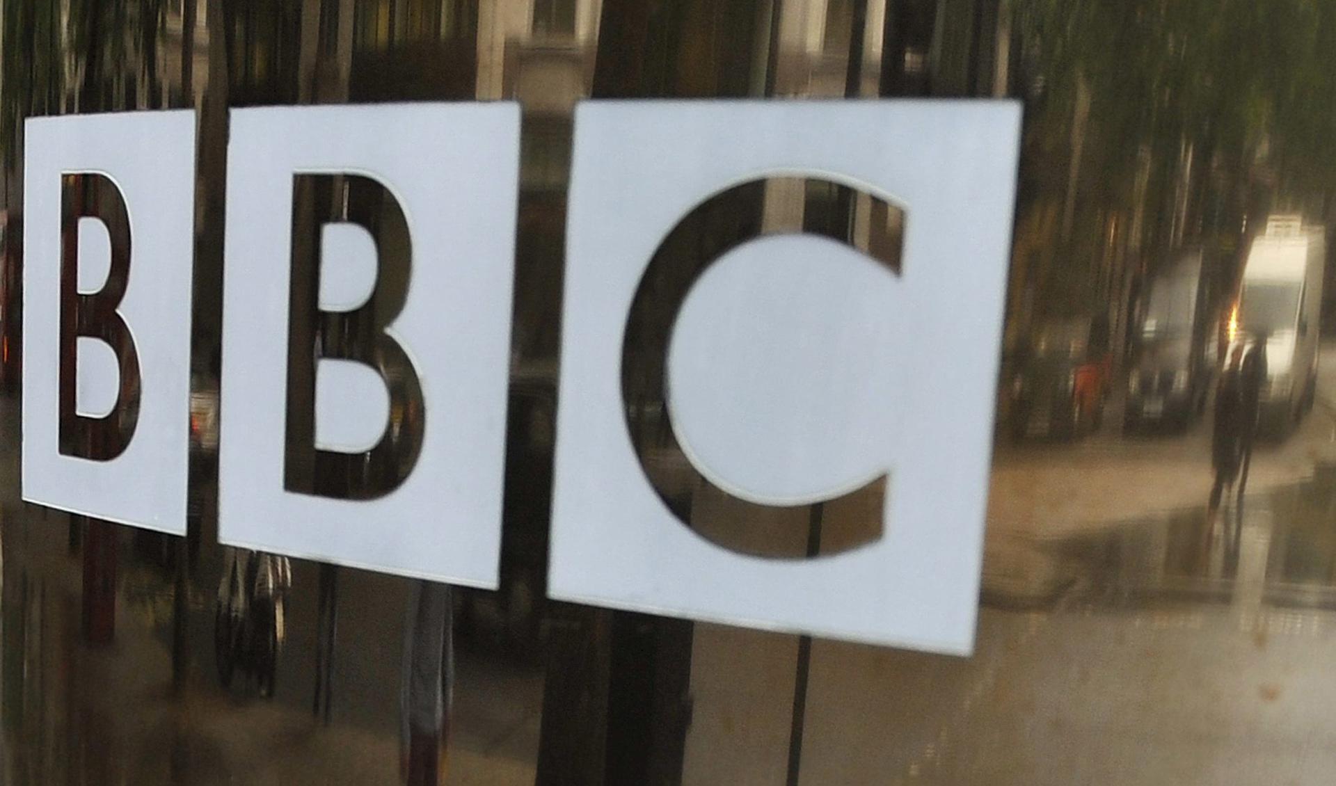 Reino Unido convoca al embajador chino por el arresto y agresión contra un periodista de la BBC