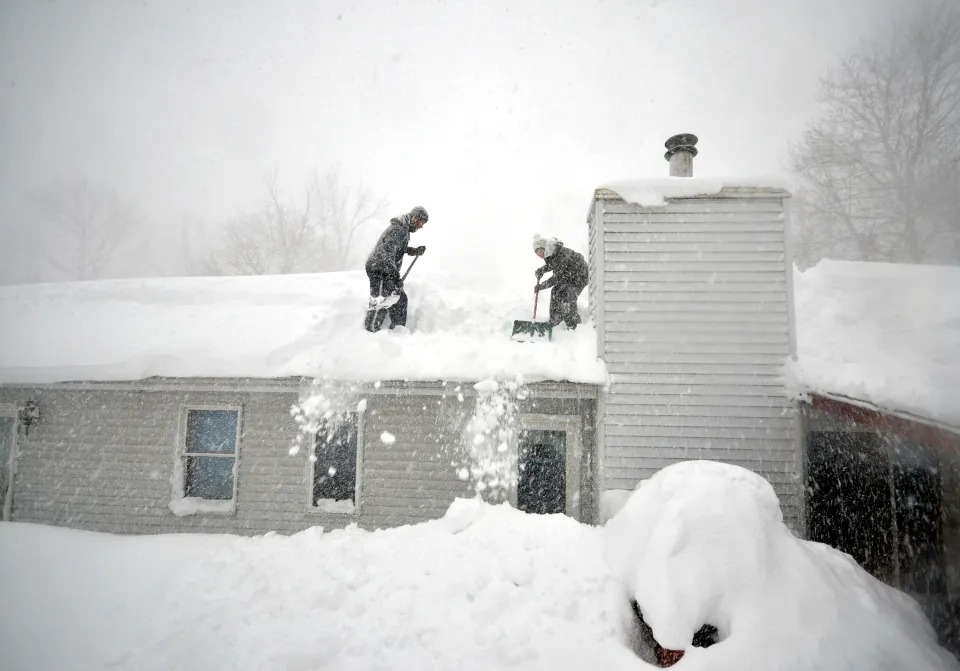 FOTOS: Cazador de tormentas capta tornado de nieve sobre lago en Nueva York