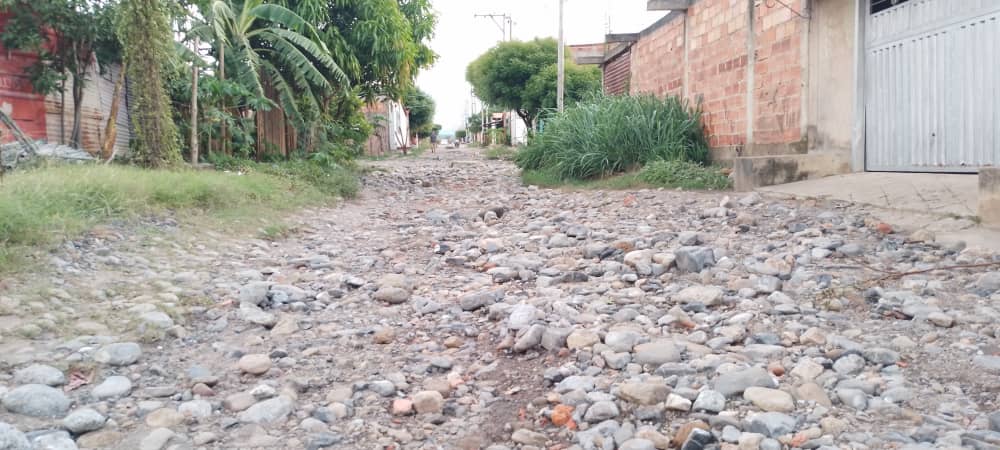 Cada vez que llueve, un río corre por las comunas Espada de Bolívar y Brisas de la Frontera en Ureña