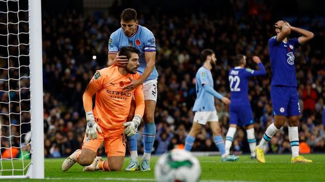 Manchester City sacó al Chelsea de la Copa de la Liga gracias a Mahrez y Ortega